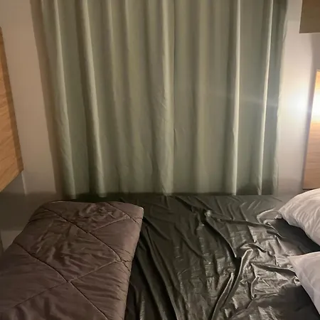 Mobil 6 Personne Campsite