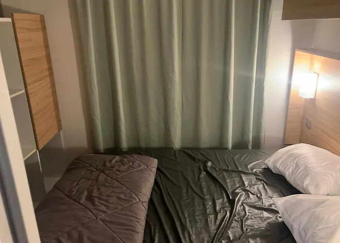 Mobil 6 Personne אתר קמפינג